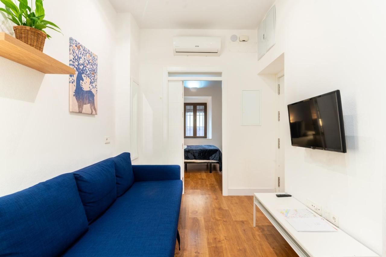 Holi-Rent Gonzalez Cuadrado Seville Exterior photo