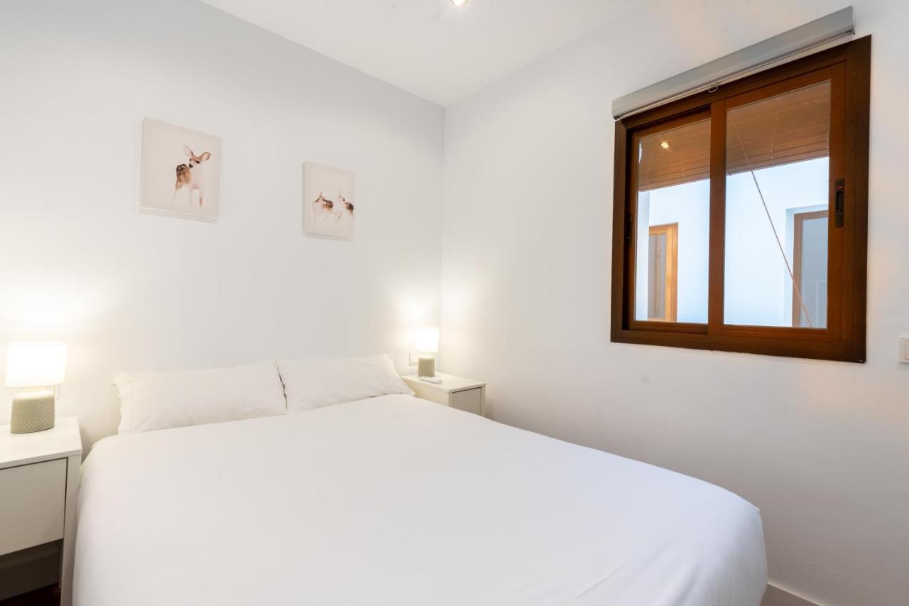 Holi-Rent Gonzalez Cuadrado Seville Exterior photo