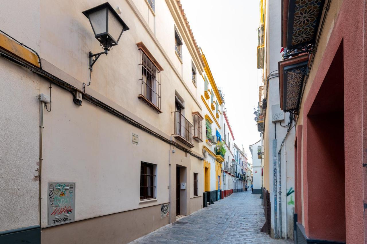 Holi-Rent Gonzalez Cuadrado Seville Exterior photo