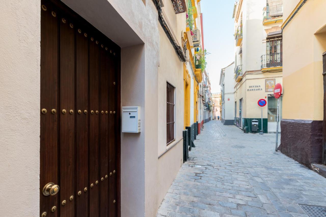 Holi-Rent Gonzalez Cuadrado Seville Exterior photo