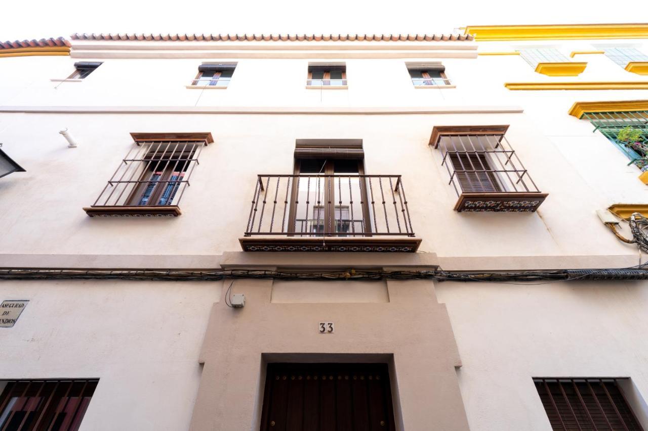 Holi-Rent Gonzalez Cuadrado Seville Exterior photo
